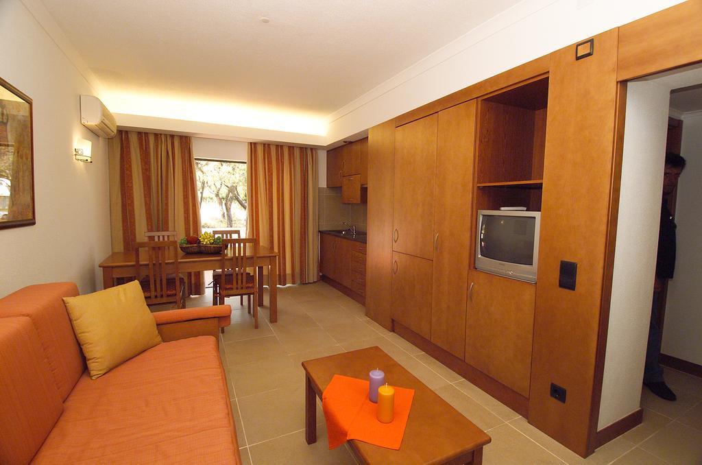 Apartamentos Alvaflor Quarteira Dış mekan fotoğraf